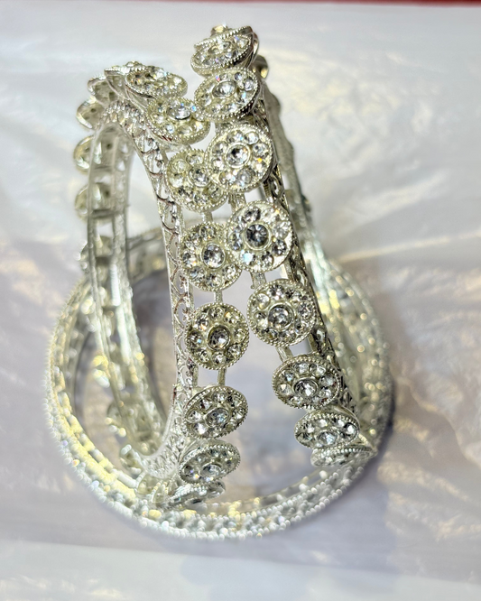 Shining Petal Majesty Kada 👑✨ pack of 2